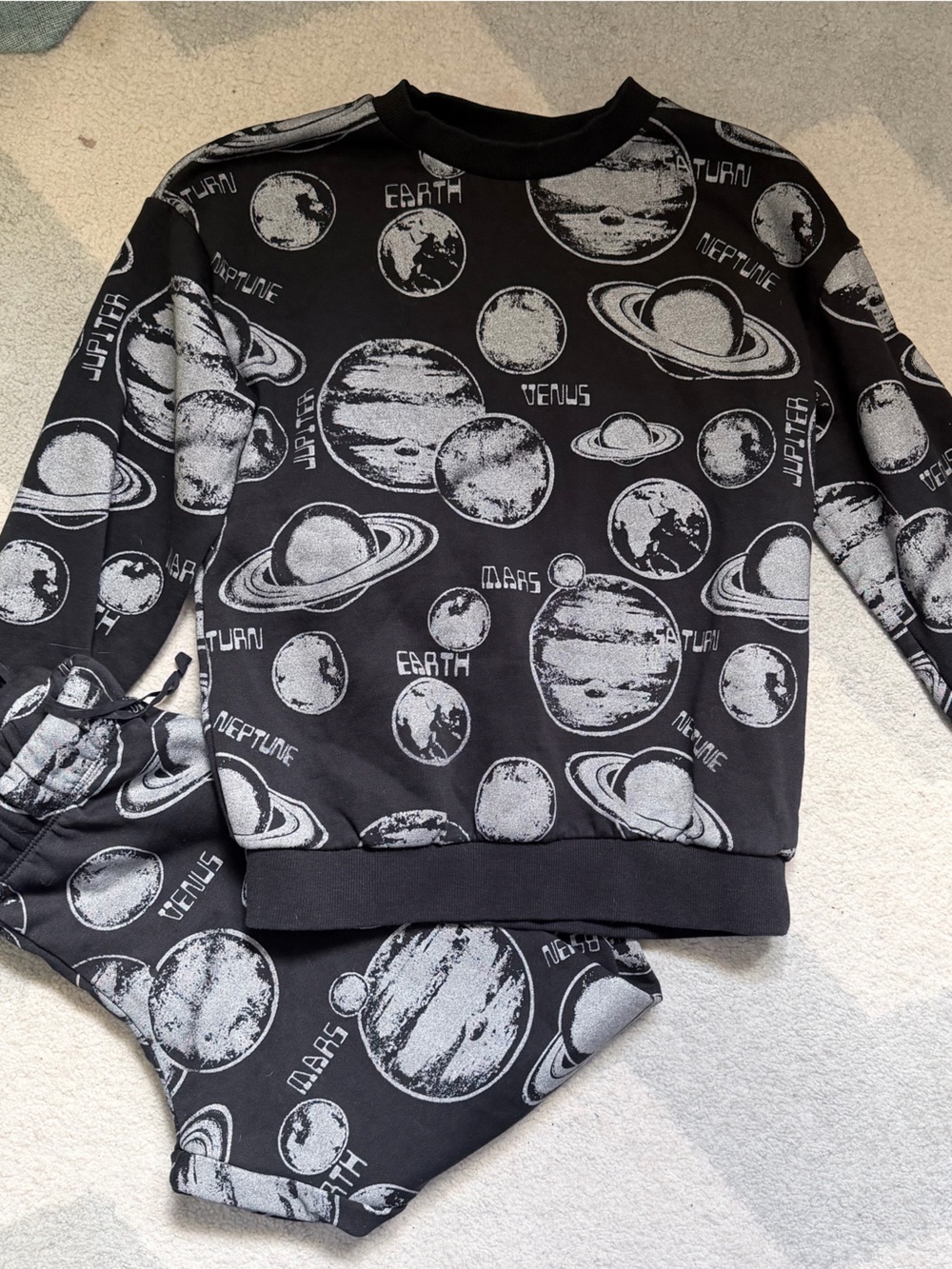 ✨3/$45✨H&M Black Sweatshirt with Silver Planet Graphics